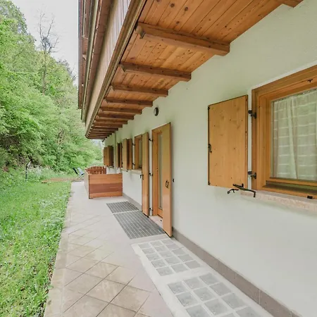 I Folli Di Alleghe - Parking & Wi-fi Le Grazie (Belluno)